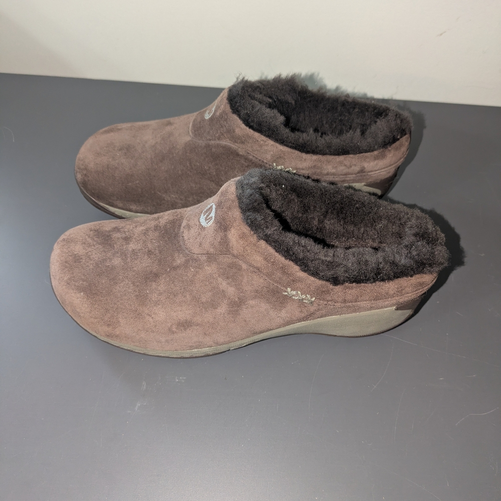 Merrell Women’s Size 7 Shearling 100% Sheep Wool Clog Slip On Shoes Brown